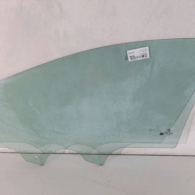 Glace porte av d occasion  Ford FIESTA VII (HJ, HF) 1.5 tdci (2017)   2453926  1