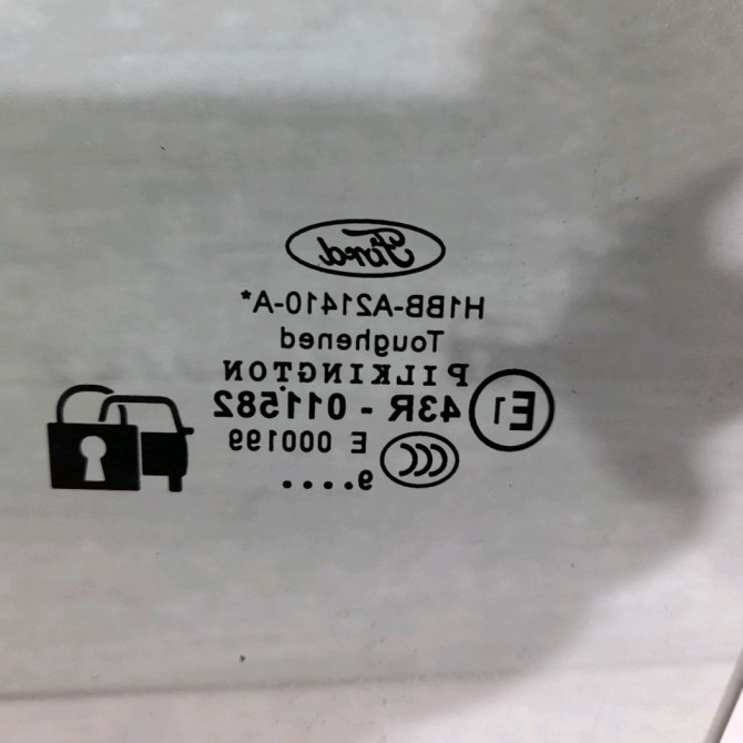 Glace porte av d occasion  Ford FIESTA VII (HJ, HF) 1.5 tdci (2017)   2453926  2