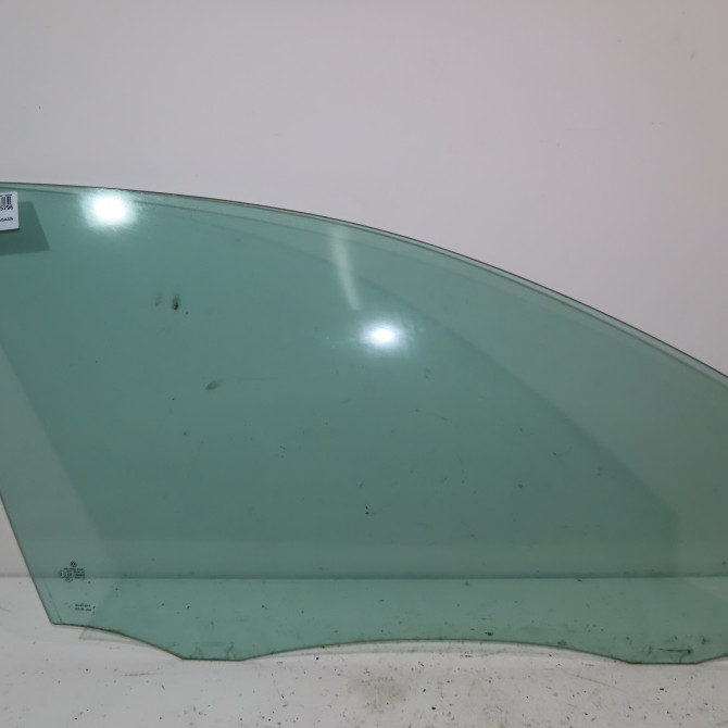 Glace porte av d occasion  Volkswagen vw GOLF VI (5K1) 1.6 tdi (2009-2012) 5 portes   5K4845202B  1