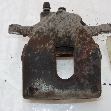 Etrier de frein avant droit occasion  Toyota AURIS (_E15_) 1.4 d-4d (nde150_) (2007-2012) 3 portes   4773002341 