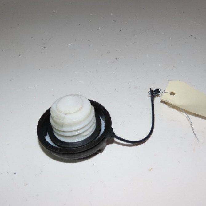 Bouchon reservoir a carburant occasion  Opel CORSA D (S07) 1.0 (l08, l68) (2009-2014) 3 portes   93189941  2