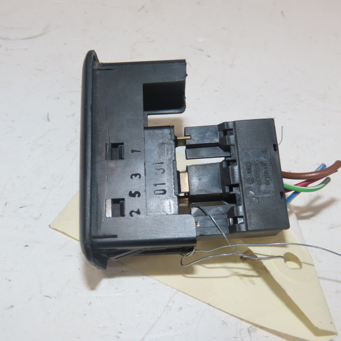 Commande lève-glace porte avant droite occasion  Volkswagen vw TRANSPORTER IV Autobus/Autocar (70B, 70C, 7DB, 7DK, 70J, 70K 2.4 d (1990-1998)   7D095985501C  2