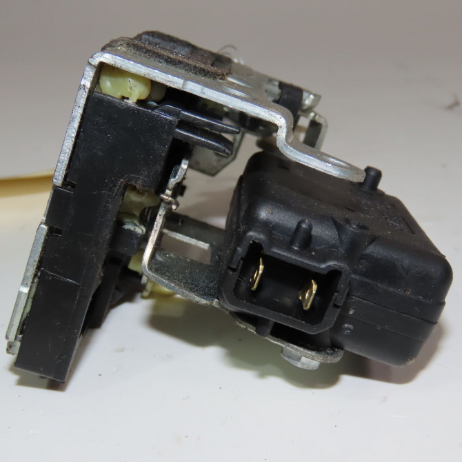 Serrure porte arg occasion  Dacia SANDERO 1.5 dci (2010)   8200735248  2