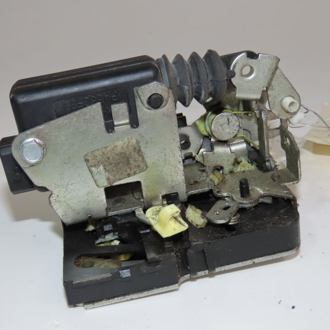 Serrure porte arg occasion  Dacia SANDERO 1.5 dci (2010)   8200735248  3