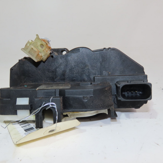 Serrure porte avd occasion  Opel INSIGNIA A (G09) 2.0 cdti (68) (2008-2017)   13577984  2