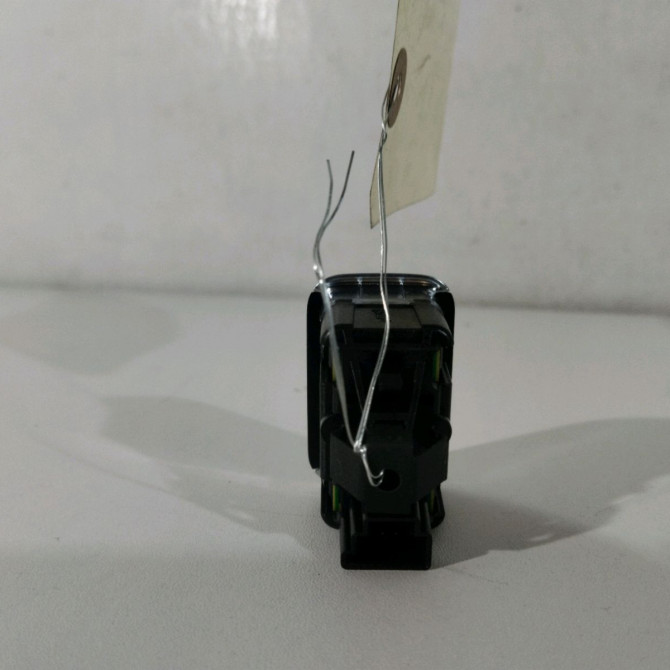 Commande leve-glace porte arrière droite occasion  Mercedes-benz CLASSE A (W176) A 160 cdi / d (176.011) (2013-2018)   20490581029107  3