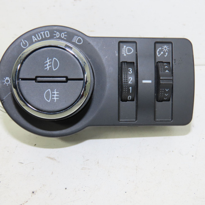 Interrupteur commande de phares occasion  Opel MOKKA / MOKKA X (J13) 1.6 cdti (_76) (2015)   95297422  1