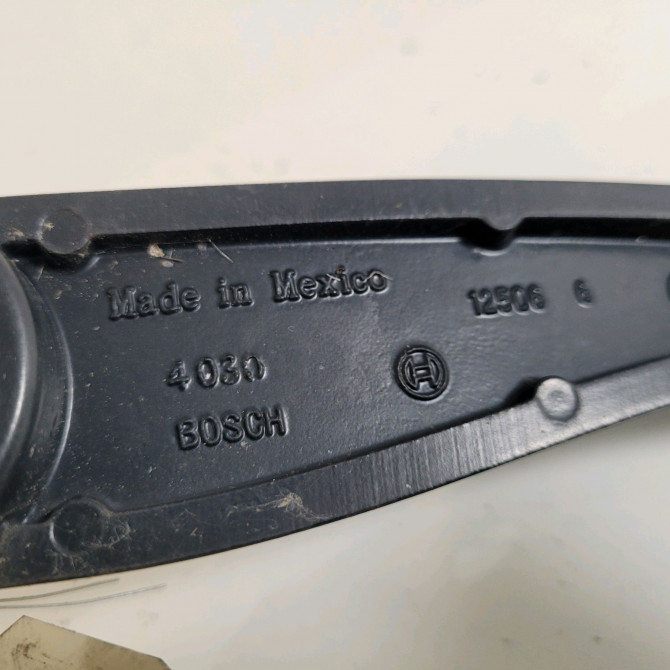 Bras essuie-glace avant gauche occasion  Dodge AVENGER 2.0 crd (2007-2011)   00K68003835AA  3