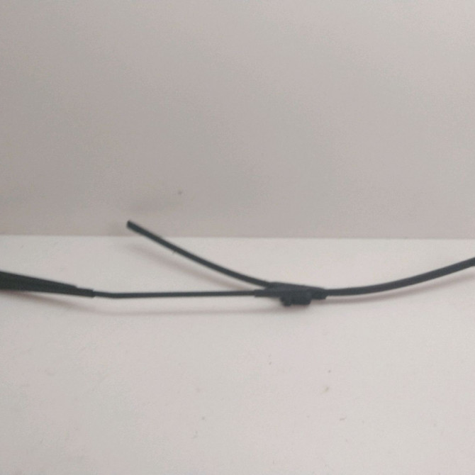 Bras essuie-glace avant gauche occasion  Peugeot 407 (6D_) 2.0 hdi 135 (6drhrh, 6drhre, 6drhrg, 6drhrj) (2004-2010) 4 portes   6429X4  1