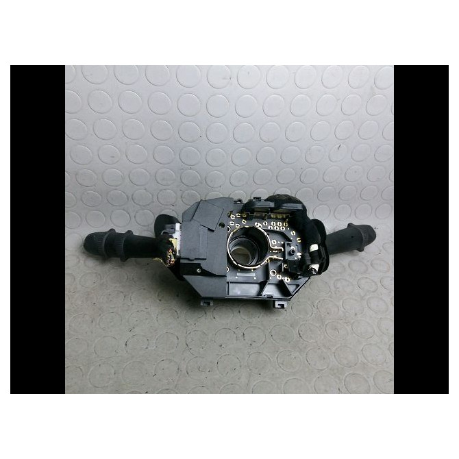 Bloc commodos occasion  Alfa romeo 147 (937_) 1.6 16v t.spark (937.axa1a, 937.axb1a, 937.bxb1a) (2001-2010)   735365510  5