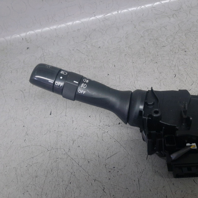 Bloc commodos occasion  Toyota AURIS (_E15_) 2.0 d-4d (ade150_) (2006-2012)     2