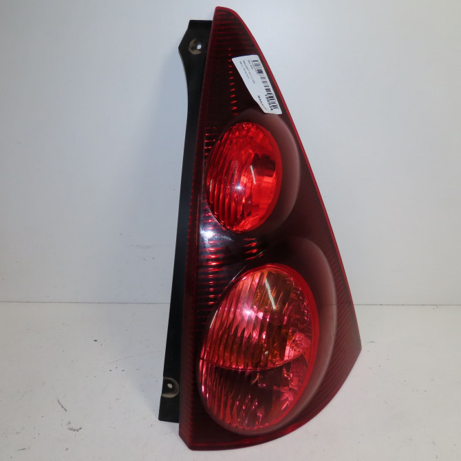 Feu arrière droit occasion  Peugeot 107 (PM_, PN_) 1.0 (2005-2014) 3 portes   1607990380  1
