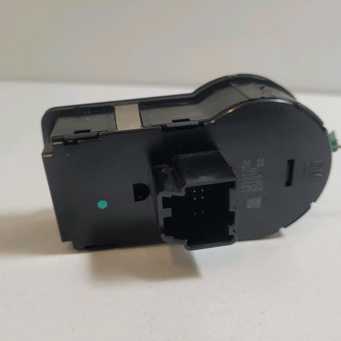 Interrupteur commande de phares occasion  Chevrolet CRUZE Station Wagon (J308) 1.7 td (2012)   20941129  2