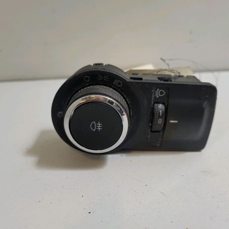 Interrupteur commande de phares occasion  Chevrolet AVEO 3/5 portes (T300) 1.3 d (2011-2015)   20962250 