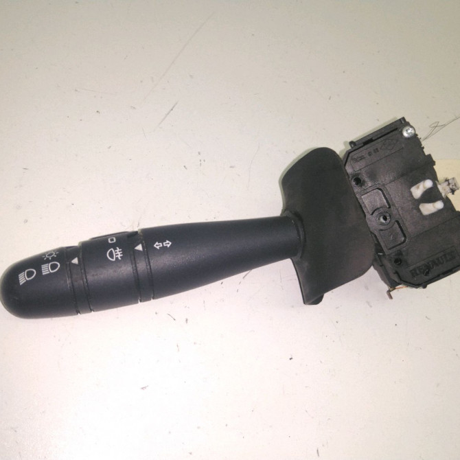 Commande eclairage occasion  Renault CLIO II (BB_, CB_) 1.5 dci (b/c2j) (2004-2012)   7701066570  1