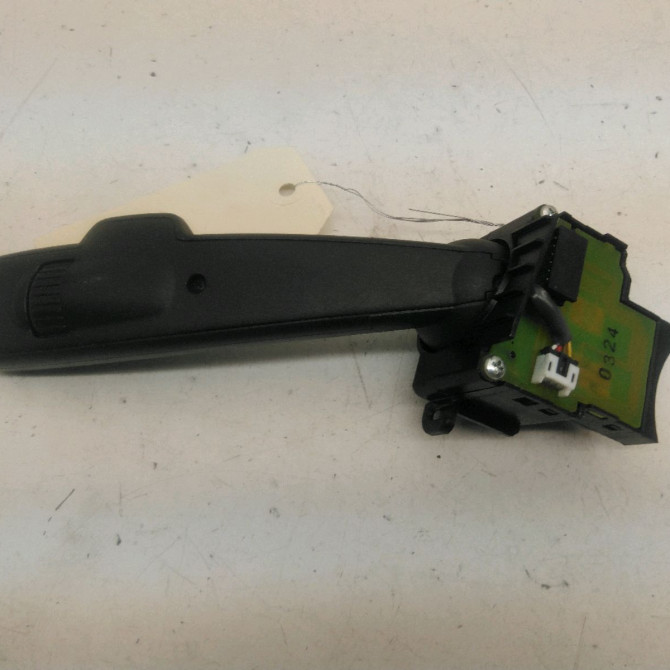 Commande essuie glace occasion  Volvo C30 (533) D2 (2010-2012)   8691993  3