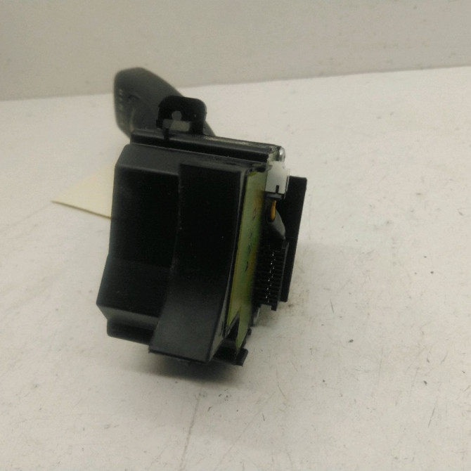 Commande essuie glace occasion  Volvo C30 (533) D2 (2010-2012)   8691993  4