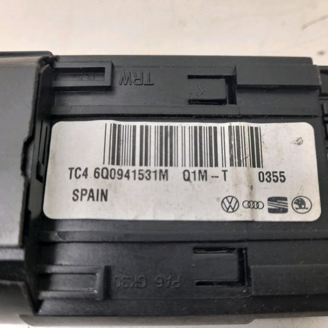 Interrupteur commande de phares occasion  Volkswagen vw TRANSPORTER V Camionnette (7HA, 7HH, 7EA, 7EH) 2.0 tdi (2009-2015)   3C8941431XSH  2
