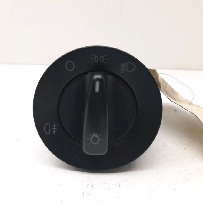 Interrupteur commande de phares occasion  Volkswagen vw NEW BEETLE (9C1, 1C1) 1.9 tdi (1998-2004)   8L0953513J01C  1