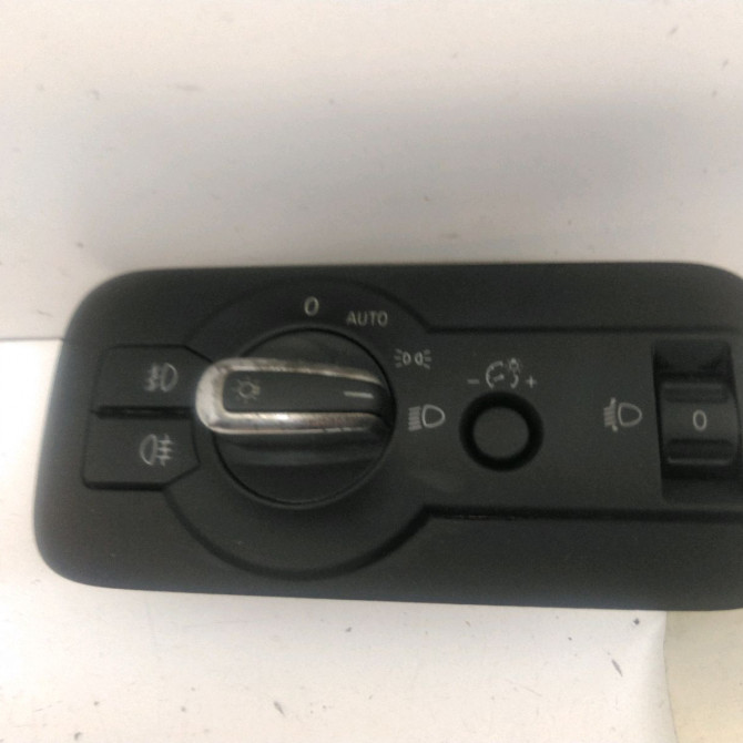 Interrupteur commande de phares occasion  Volkswagen vw TOUAREG (7P5, 7P6) 3.0 v6 tdi (2010-2018)   7P6941431F  1