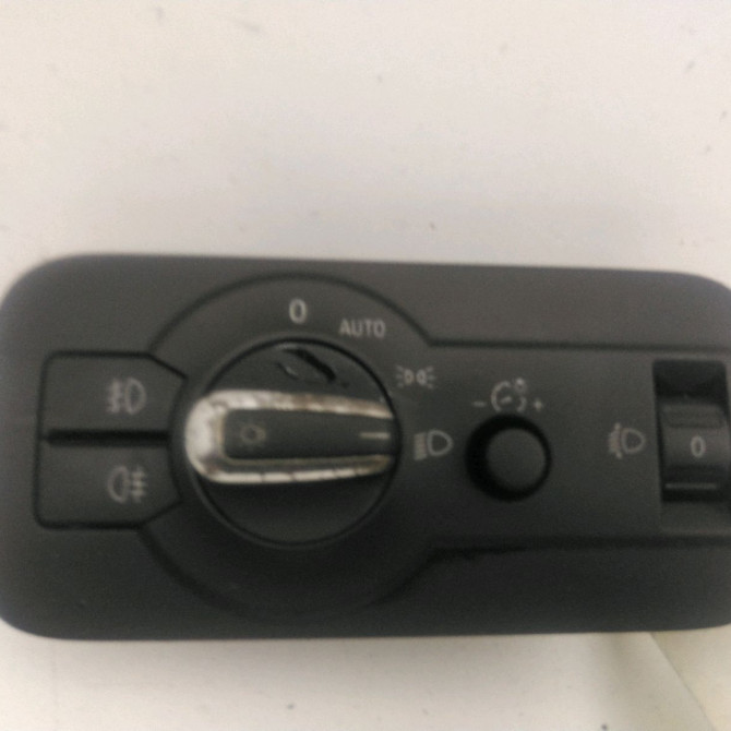 Interrupteur commande de phares occasion  Volkswagen vw TOUAREG (7P5, 7P6) 3.0 v6 tdi (2010-2018)   7P6941431F  2