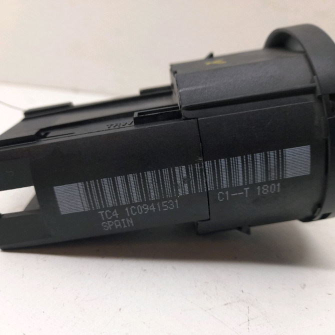 Interrupteur commande de phares occasion  Volkswagen vw POLO (6N2) 1.4 tdi (1999-2001) 5 portes   1C094153120H  2