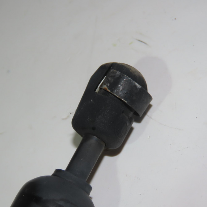 Verin gauche hayon occasion  Volkswagen vw TRANSPORTER IV Autobus/Autocar (70B, 70C, 7DB, 7DK, 70J, 70K 2.4 d (1990-1998)   701829331T  3