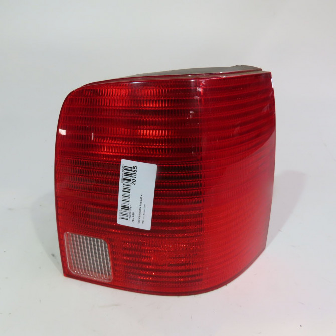 Feu arrière droit occasion  Volkswagen vw PASSAT B5 (3B2) 1.8 syncro/4motion (1996-2000)   3B9945096R  1