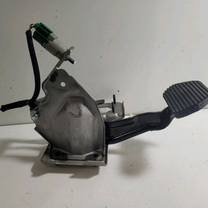 Pedale de frein occasion  Peugeot 208 I (CA_, CC_) 1.2 thp 110 (2013)   4501AT  2