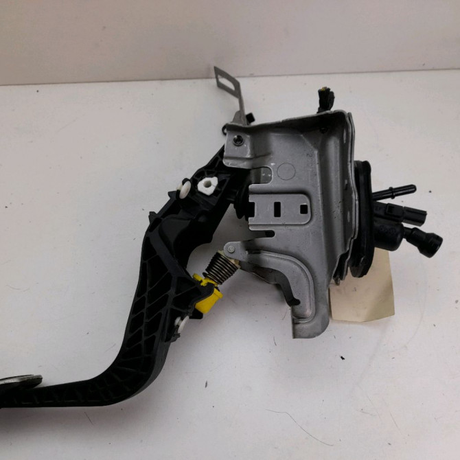 Pedale embrayage occasion  Ford FOCUS IV Turnier (HP) 2.0 ecoblue (2018)   2288945  3