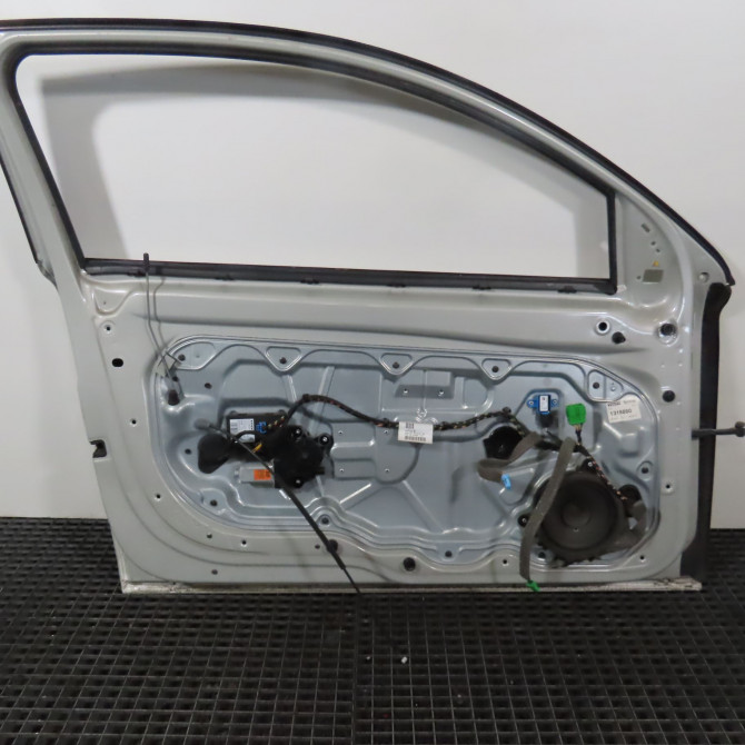 Porte avant gauche occasion  Volvo C30 (533) 2.0 d (2006-2012)   31335483  2