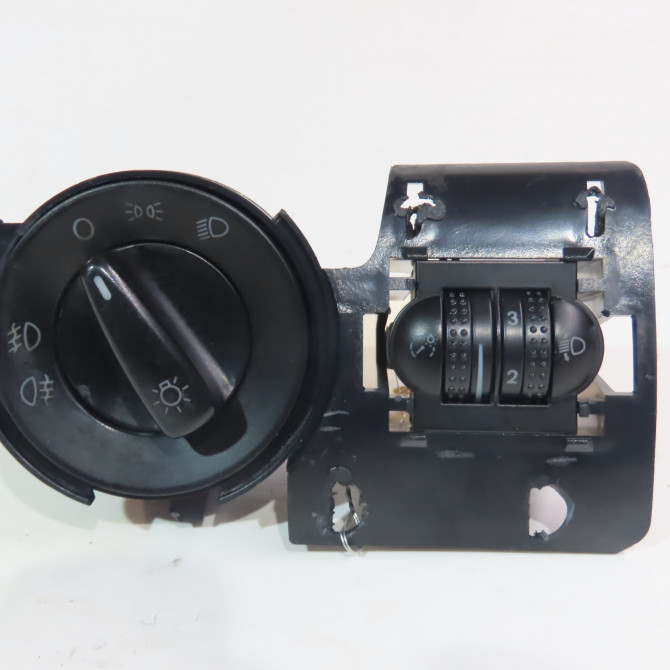 Commande eclairage occasion  Volkswagen vw PASSAT B5 (3B2) 1.8 syncro/4motion (1996-2000)   1C0941531A20H  1