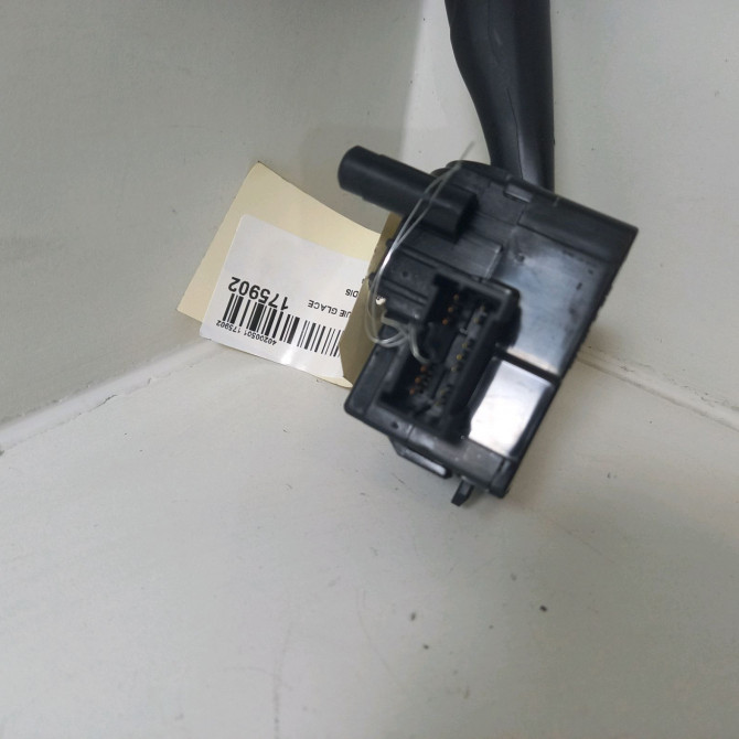 Commande essuie glace occasion  Suzuki SX4 S-CROSS (JY) 1.6 ddis allgrip (akk 416d) (2013)   3731068L20  2