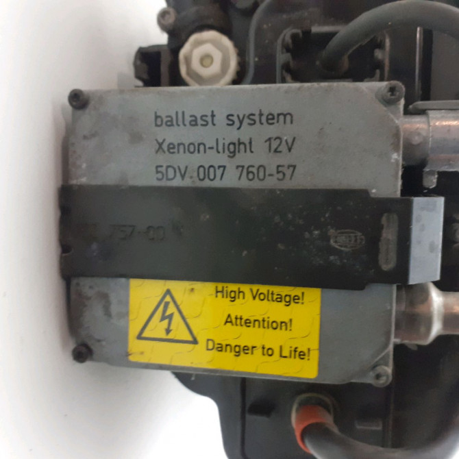 Phare droit occasion  Lancia THESIS (841_) 2.4 d multijet (841.axn111, 841.axh110) (2006-2009)   51756272  3