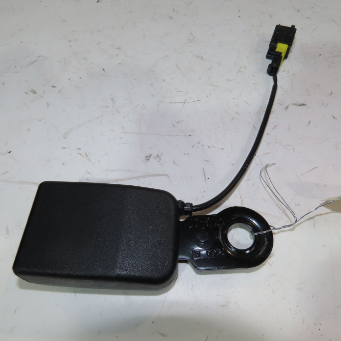 Ancrage ceinture arrière droit occasion  Peugeot 207 CC (WD_) 1.6 16v (2007-2013)   8974VK  2