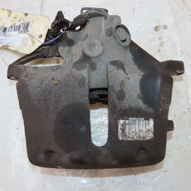 Etrier de frein avant droit occasion  Citroën C5 II (RC_) 2.0 hdi (rcrhrh) (2004-2008) 5 portes   4400L9  1