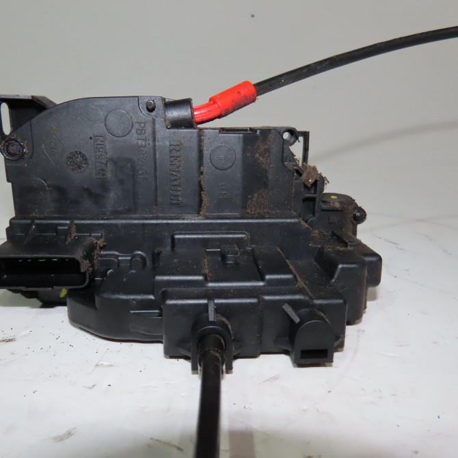 Serrure porte avd occasion  Renault KANGOO / GRAND KANGOO II (KW0/1_) 1.6 (kw00, kw0y, kw0e, kw0n, kw0p) (2008)   8200497604  2