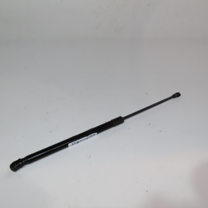 Verin droit hayon occasion  Volkswagen vw POLO (9N_, 9A_) 1.4 tdi (2001-2005) 3 portes   6Q6827550D  1