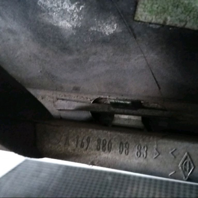 Calandre occasion  Mercedes-benz CLASSE B Sports Tourer (W245) B 180 cdi (245.207) (2005-2011) 5 portes   1698800883  2