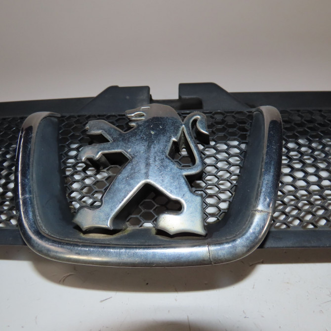 Calandre occasion  Peugeot 406 Break (8E/F) 2.0 hdi 90 (1999-2004)   7804J2  3