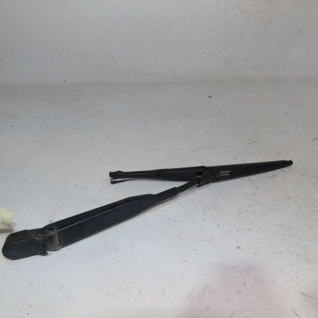 Bras essuie-glace arrière occasion  Mercedes-benz CLASSE A (W168) A 170 cdi (168.009, 168.109) (2001-2004)   1688201044 
