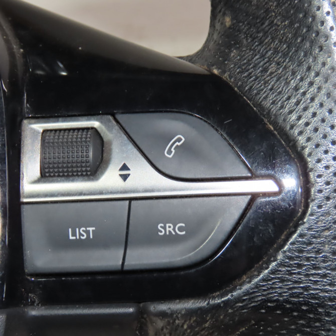 Volant de direction occasion  Peugeot 3008 SUV (MC_, MR_, MJ_, M4_) 2.0 bluehdi 180 (2016)   98105489ZD  4