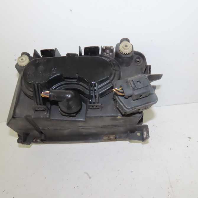 Phare droit occasion  Audi A3 (8L1) 1.9 tdi (1996-2001)   8L0941030  3