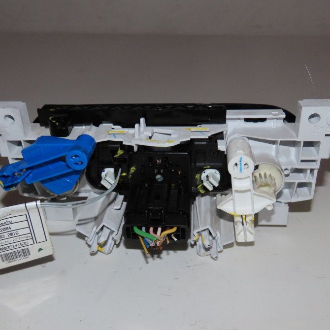 Commande de chauffage occasion  Dacia LOGAN MCV II Tce 90 (k8m1) (2013)   275106734R  3