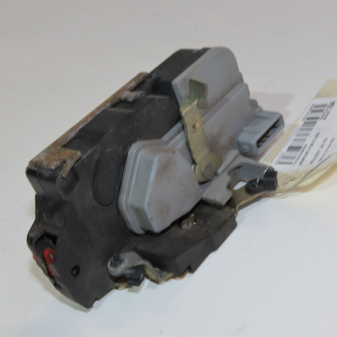 Serrure porte ard occasion  Peugeot 206+ (2L_, 2M_) 1.4 hdi eco 70 (2009-2013) 5 portes   9138G1  3