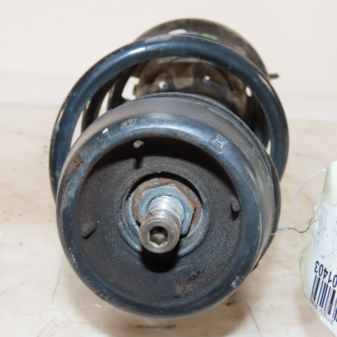 Amortisseur avant droit occasion  Audi A1 (8X1, 8XK) 1.2 tfsi (2010-2015)   6R0413031CE  3