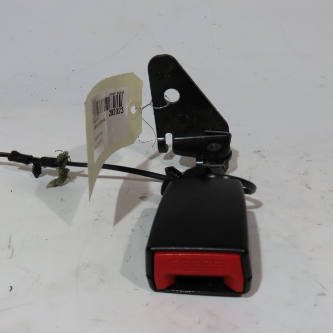 Ancrage ceinture arrière droit occasion  Citroën C5 III (RD_) 1.6 hdi 110 (2008)   8975S6  1