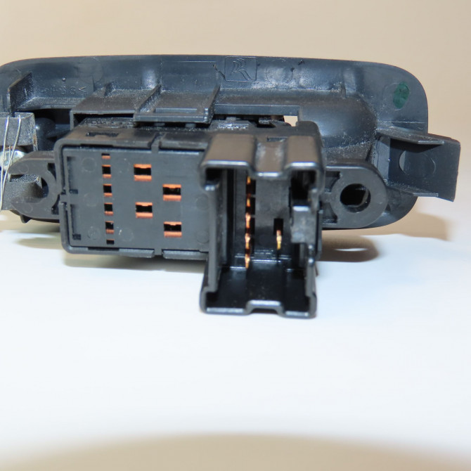 Commande lève-glace porte avant droite occasion  Nissan QASHQAI / QASHQAI +2 I (J10, NJ10, JJ10E) 1.5 dci (2010-2013) 5 portes   25411BR00A  3