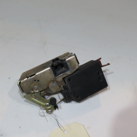 Serrure porte avd occasion  Citroën SAXO (S0, S1) 1.4 vts (1996-2003)   9136F6 