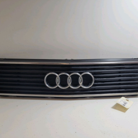 Calandre occasion  Audi 100 C3 A trois volumes (443, 444) 1.8 (1983-1989)   44385365501C 